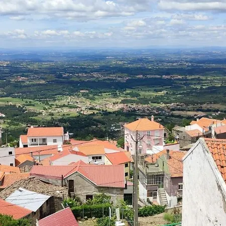 Refugio D'aldeia Da Serra Casa de Férias *